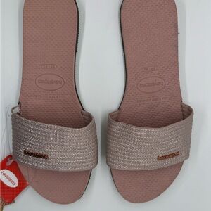 Havaianas You Malta Metallic Sandals (Pink), 🆕NWT!!!
